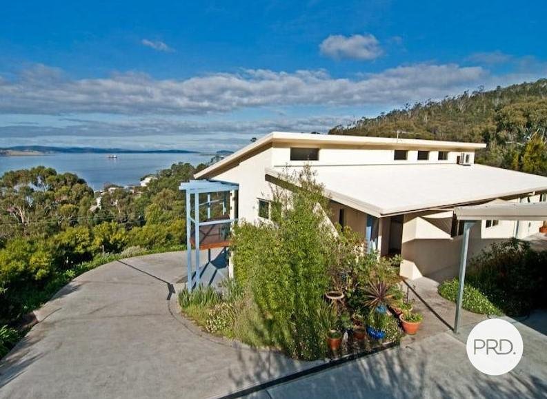 3 Tew Terrace SANDY BAY 1