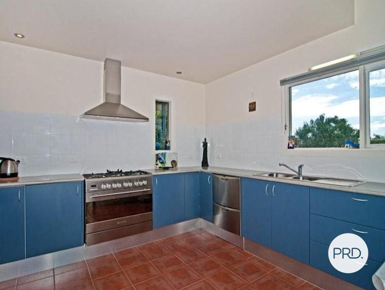 3 Tew Terrace SANDY BAY 7