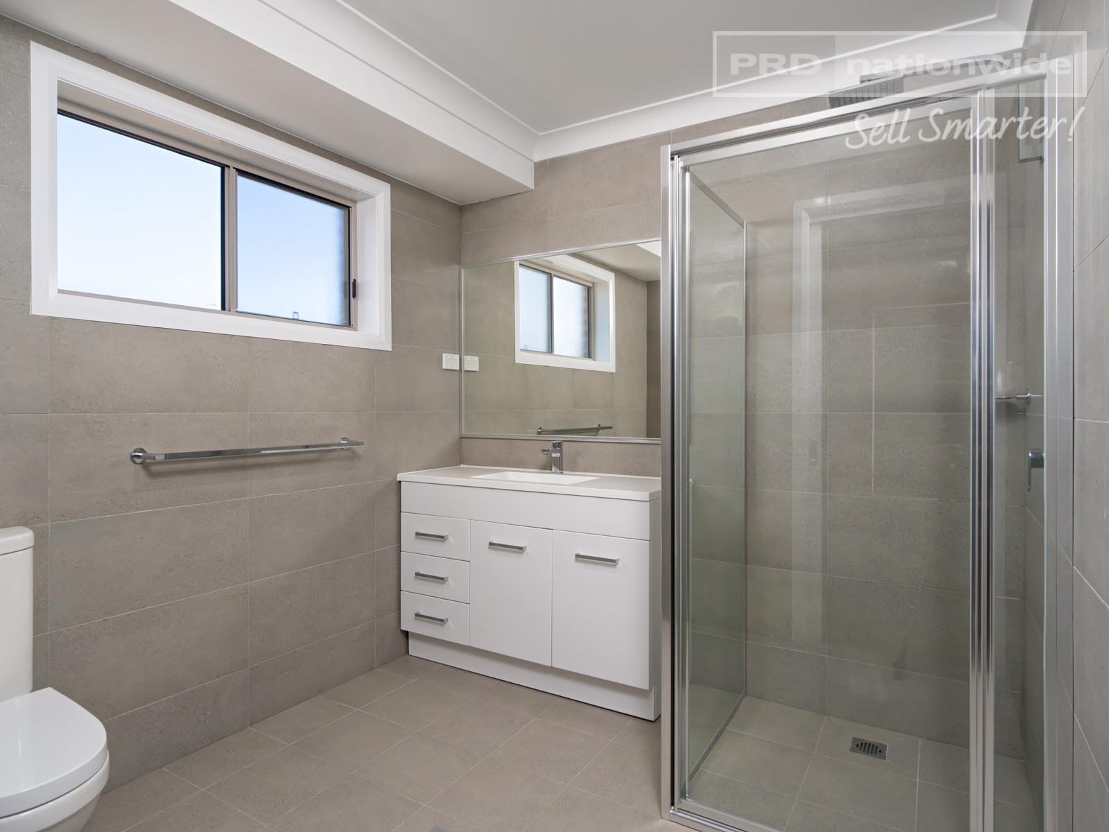 3 Thane Court LLOYD 10