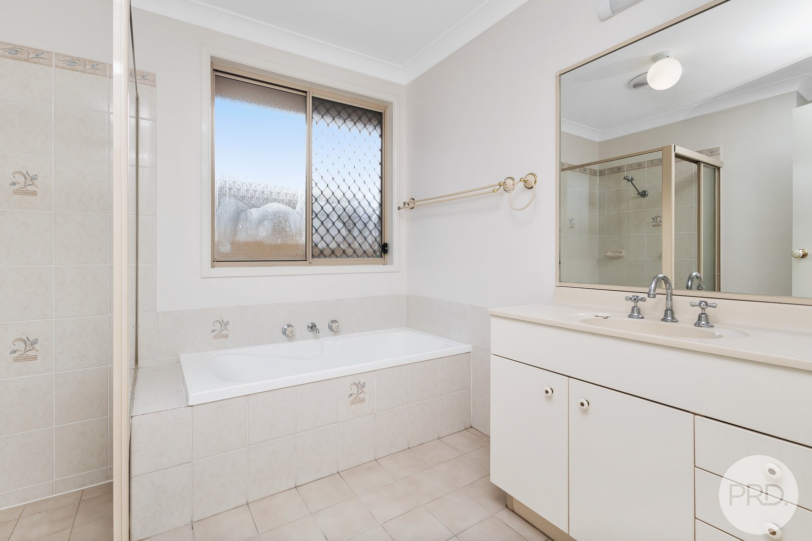 3 The Deck  SALAMANDER BAY 12