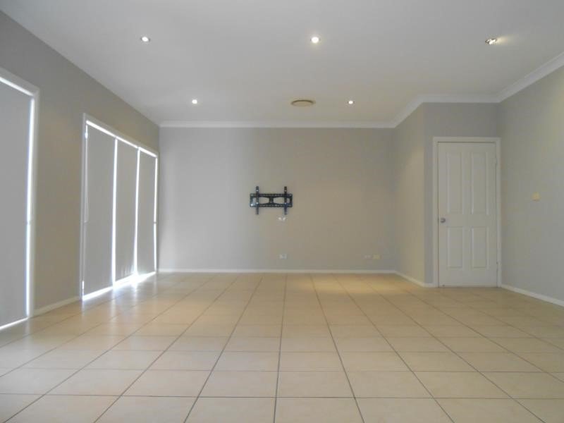 3 The Patio  TAMWORTH 4