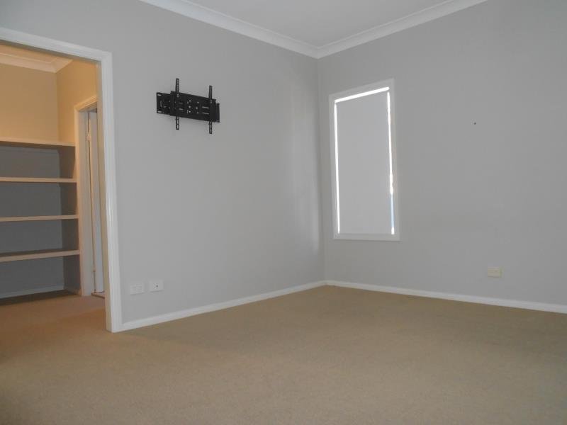 3 The Patio  TAMWORTH 9