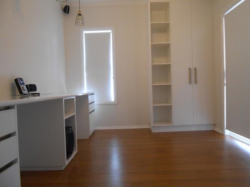 3 The Patio  TAMWORTH 4