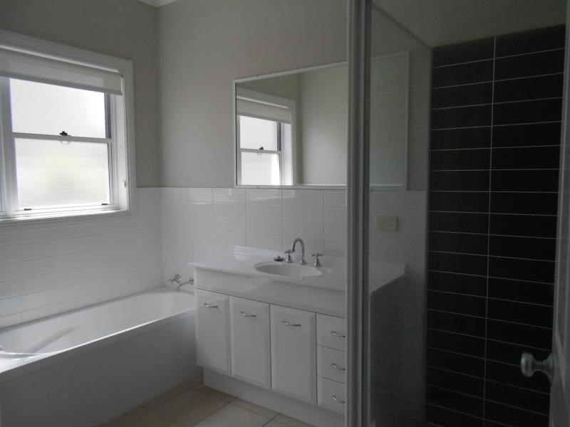 3 The Patio  TAMWORTH 5