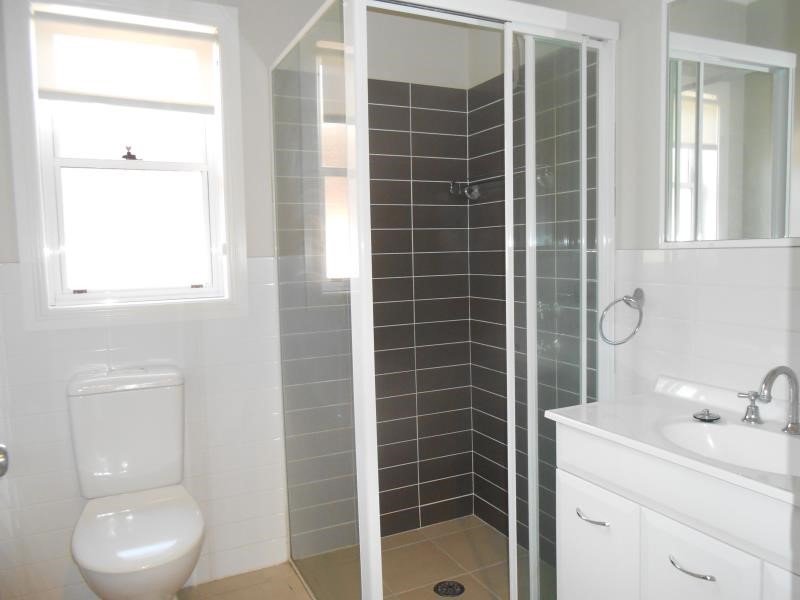 3 The Patio  TAMWORTH 7