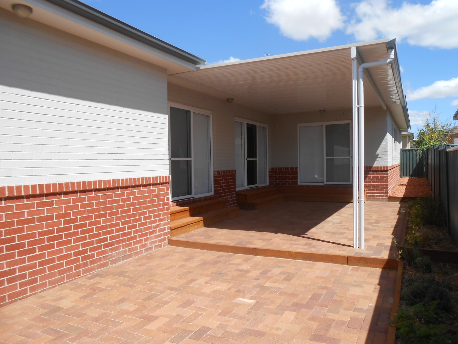 3 The Patio  TAMWORTH 7