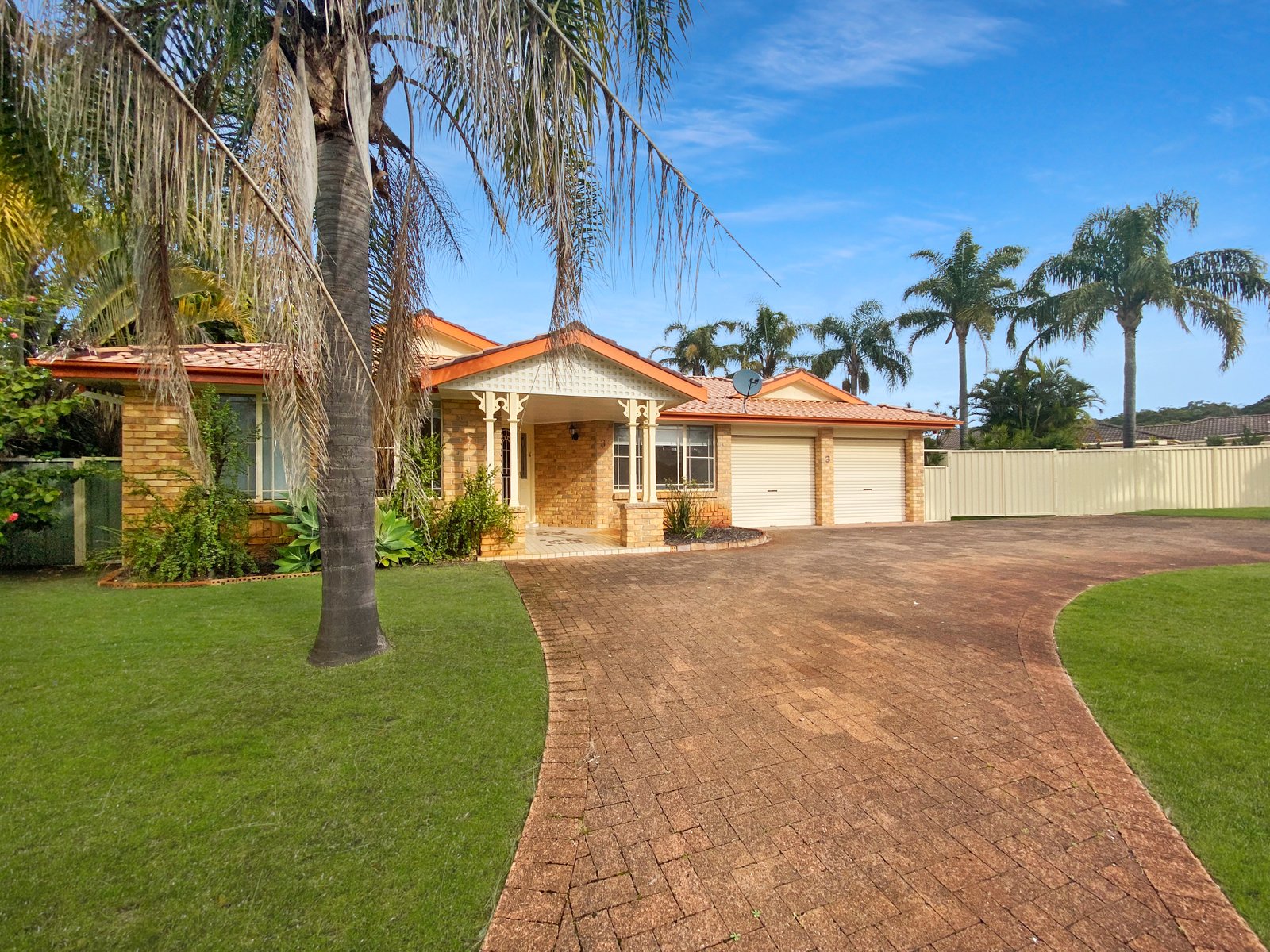 3 The Pier  SALAMANDER BAY 18