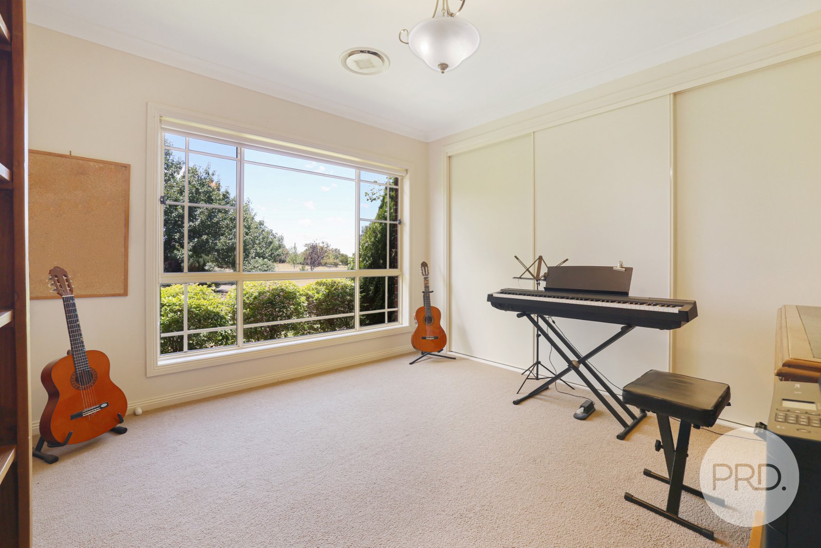 3 Thornbill Road TAMWORTH 6