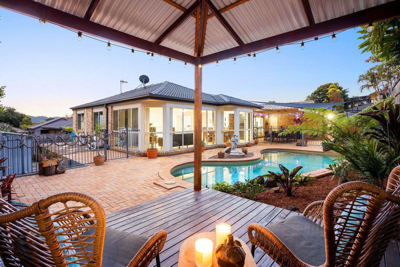 3 Thunder Drive CURRUMBIN WATERS 2