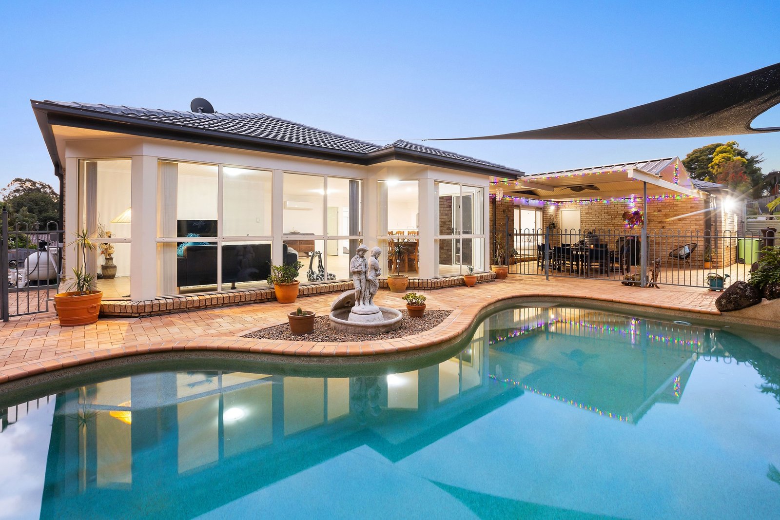 3 Thunder Drive CURRUMBIN WATERS 3