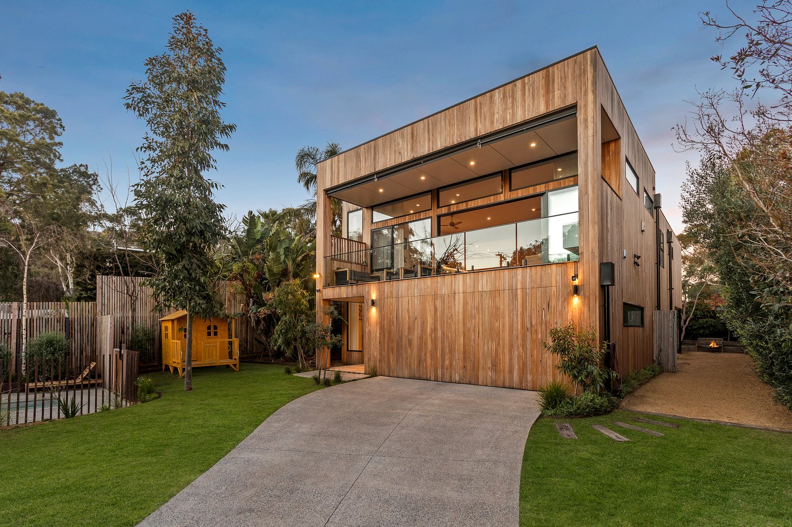 Gallery: 3 Thurloo Drive