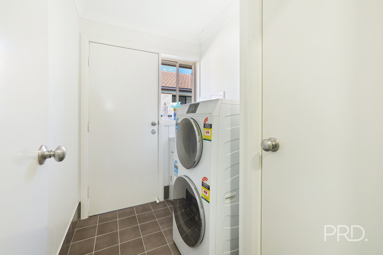3 Tulipwood Crescent OXLEY VALE 15