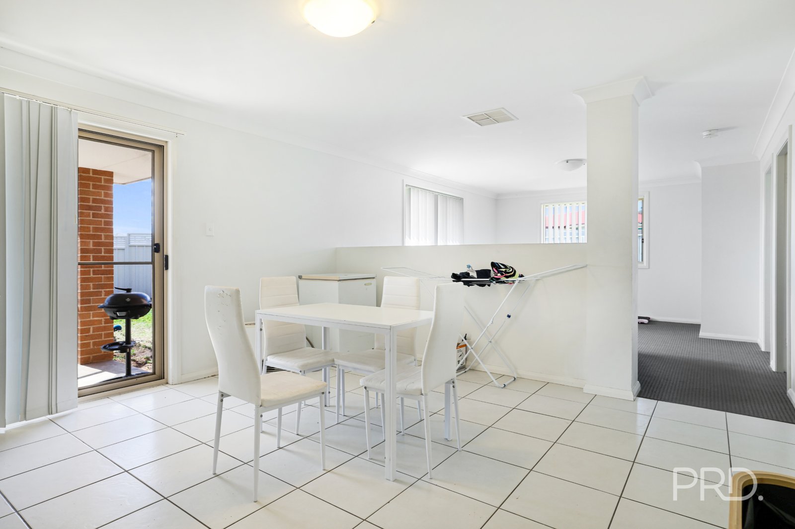3 Tulipwood Crescent OXLEY VALE 16