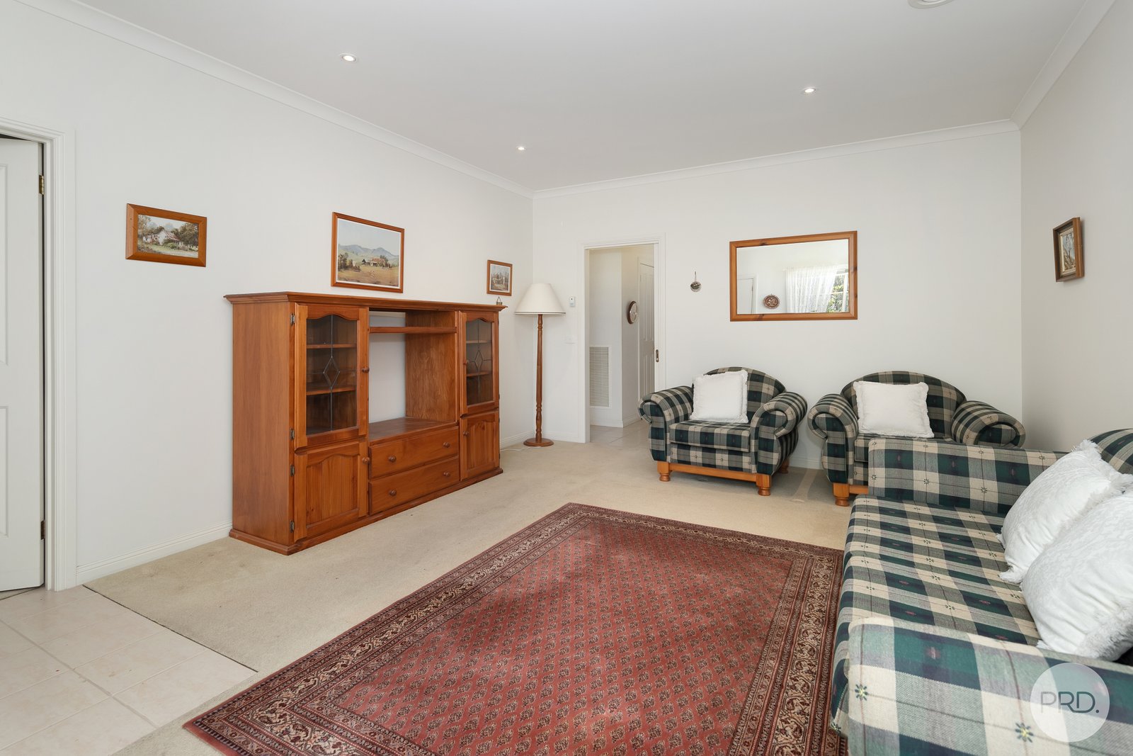 3 Twyford Avenue LAKE GARDENS 3