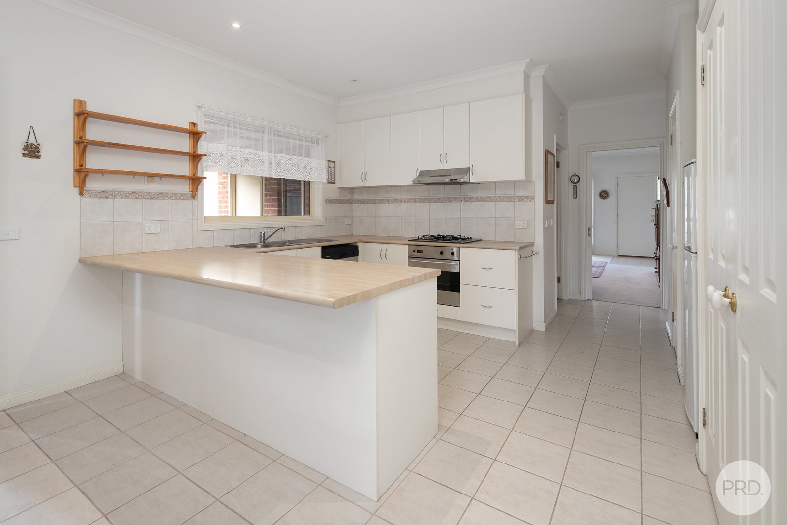 3 Twyford Avenue LAKE GARDENS 5