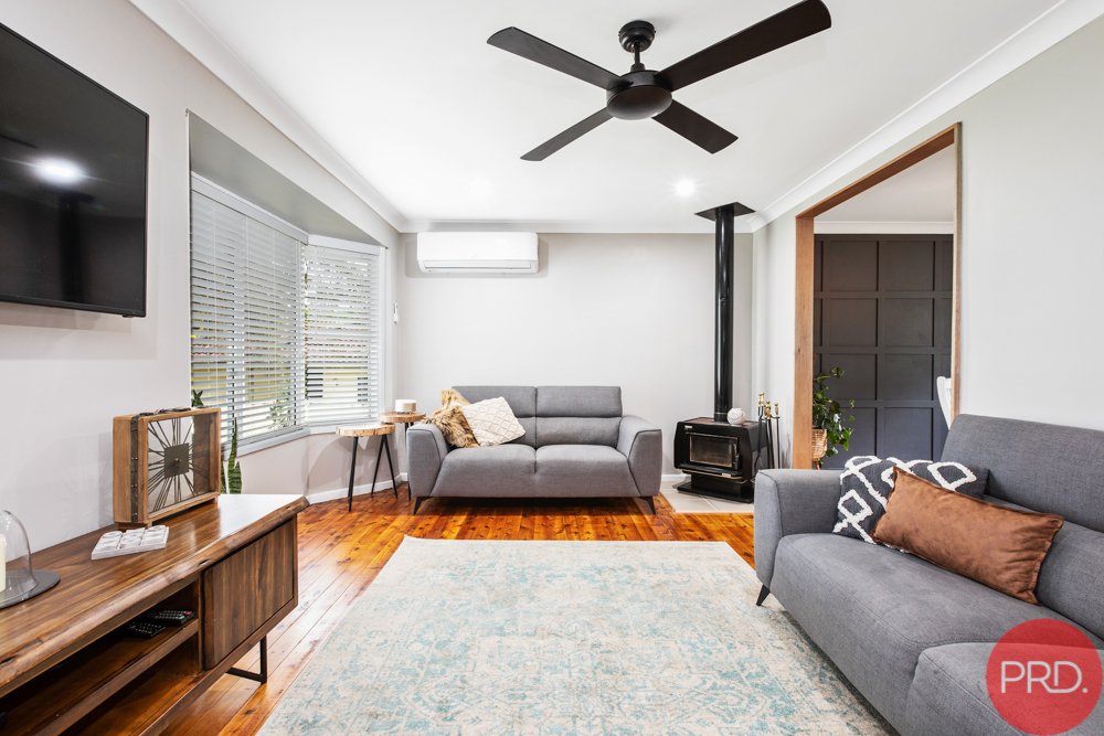 3 Unicomb Close RUTHERFORD 2
