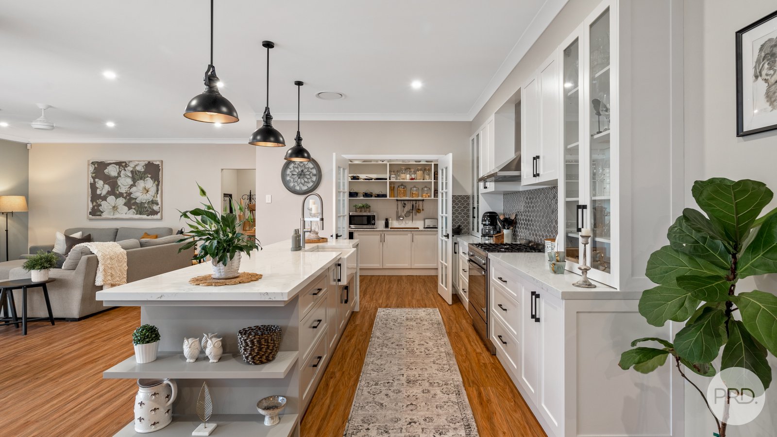 3 Walmsley Crescent SILVERDALE 8