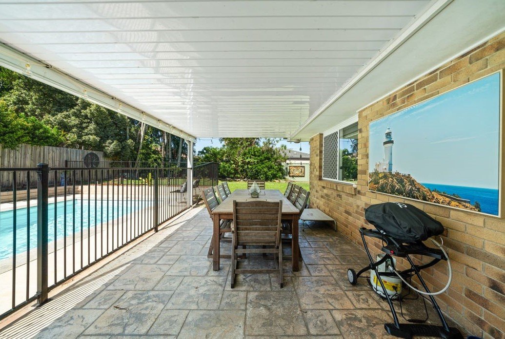 3 Warnick Court VICTORIA POINT 14