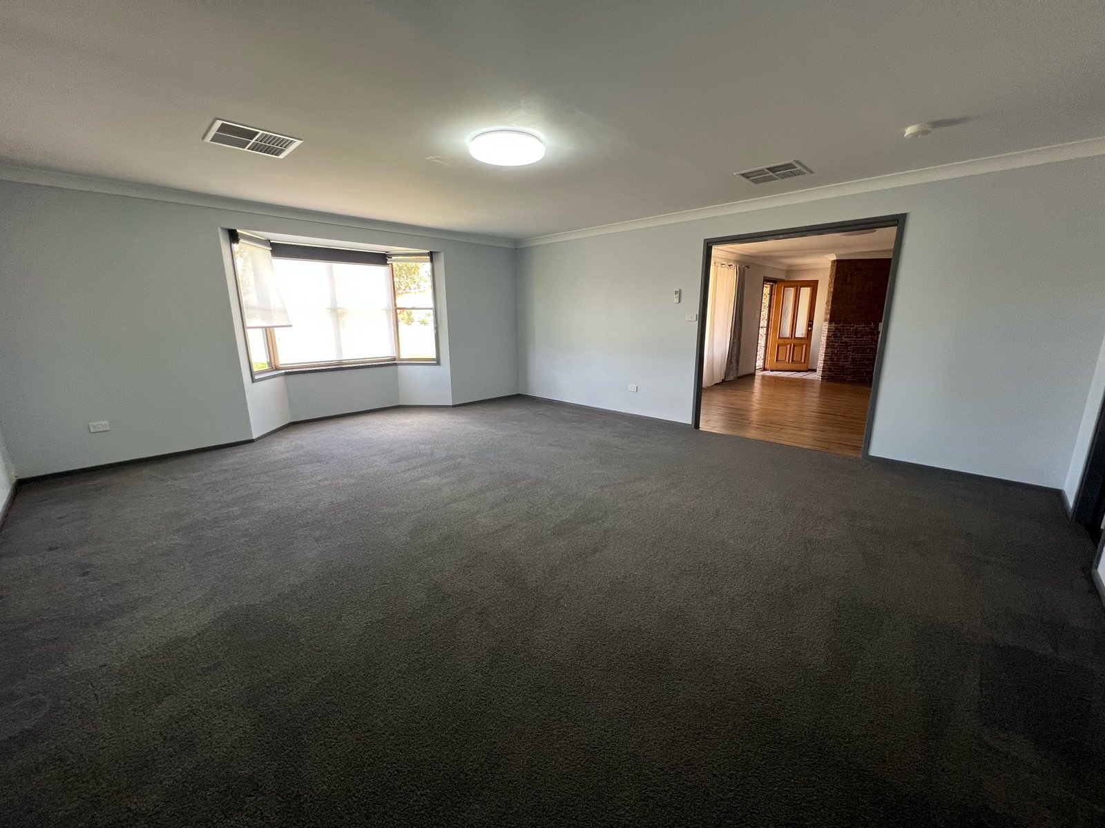 3 Warwick Road TAMWORTH 3