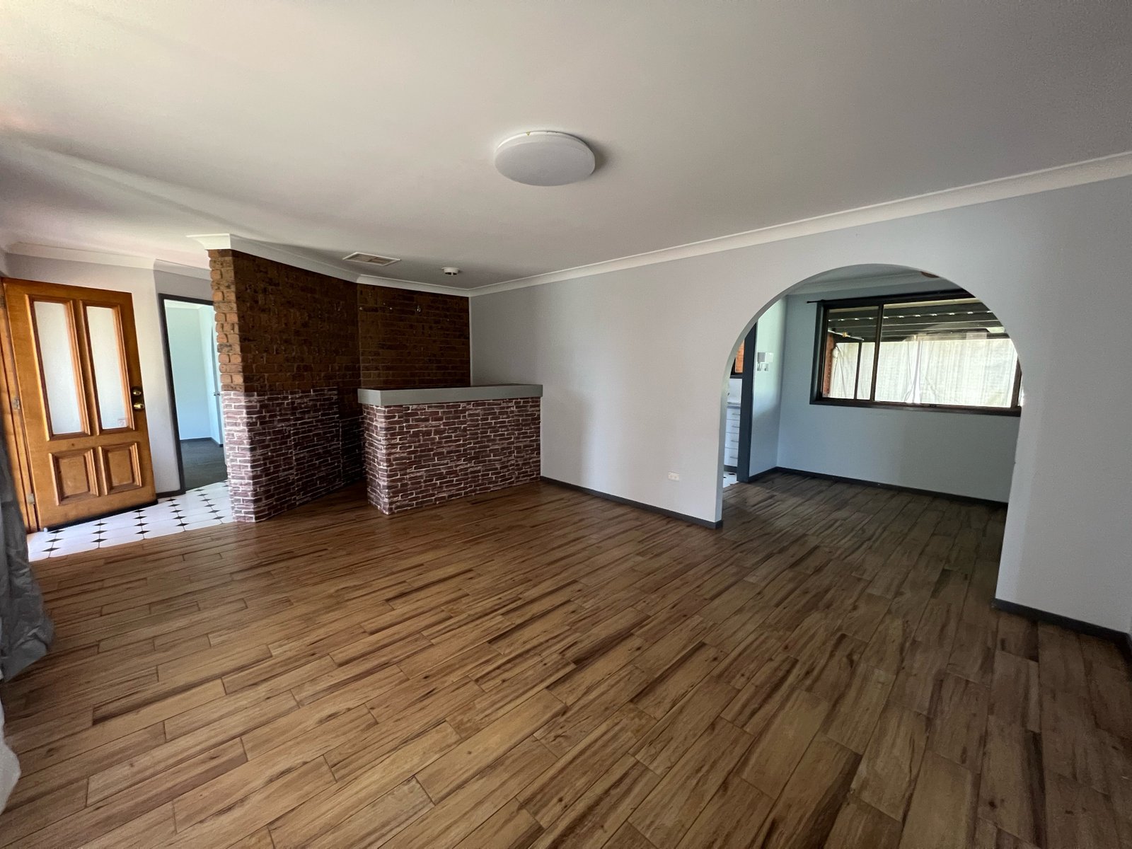 3 Warwick Road TAMWORTH 4