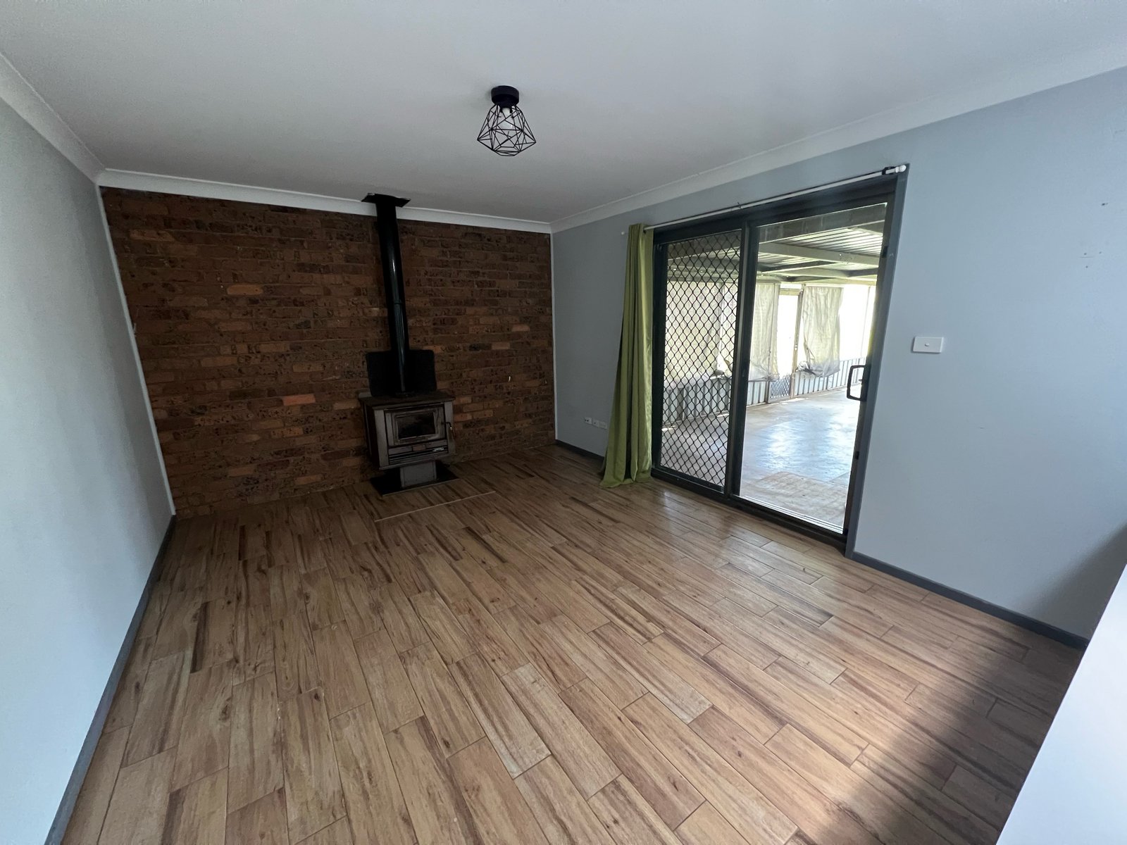 3 Warwick Road TAMWORTH 5