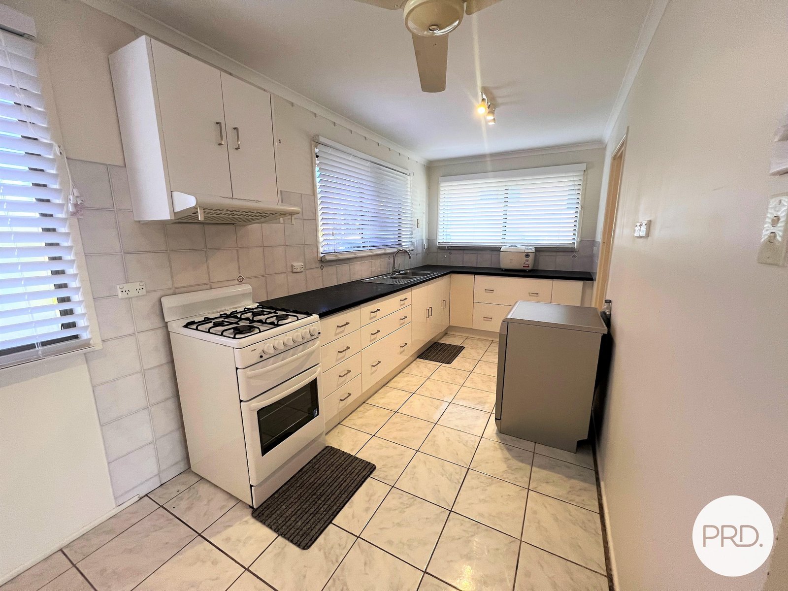 3 Wedge Street TANNUM SANDS 3