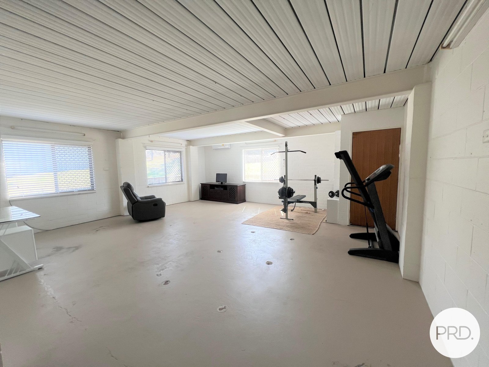 3 Wedge Street TANNUM SANDS 15