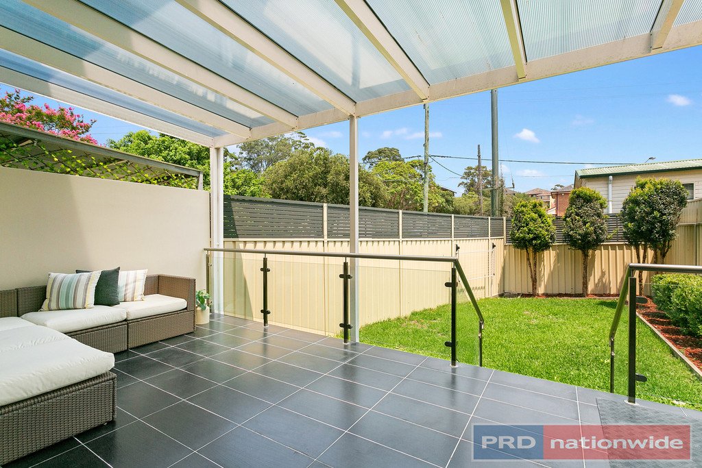 3 West Lane CARLTON 8