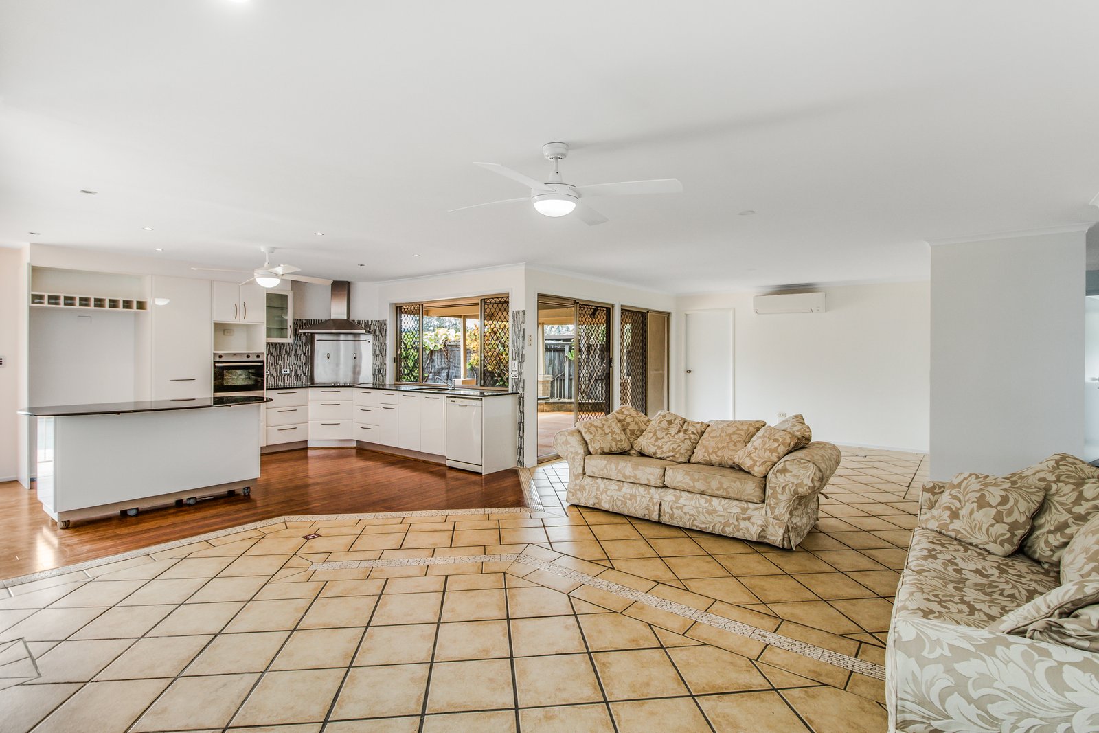3 Westminster Court POTTSVILLE 4