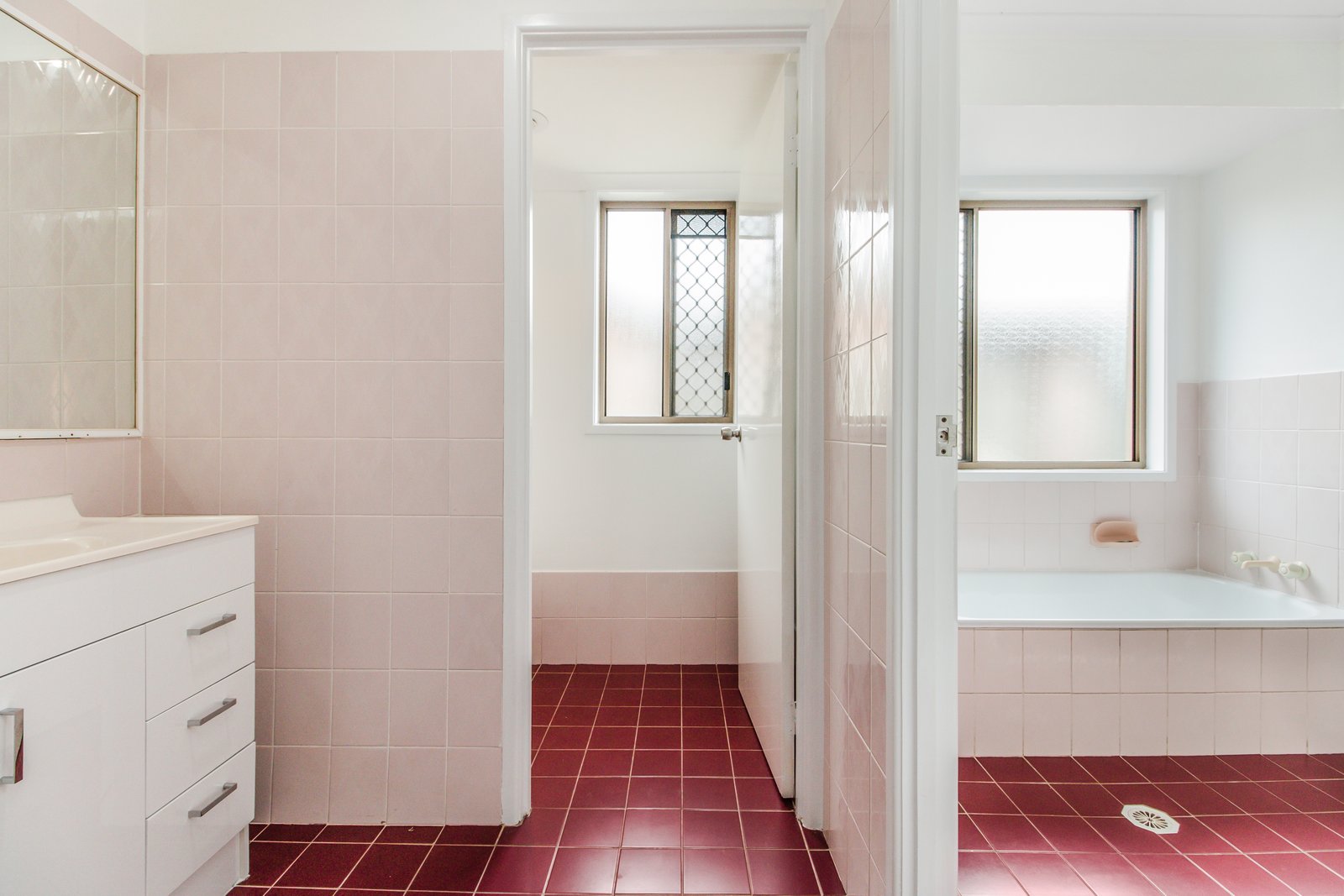 3 Westminster Court POTTSVILLE 8