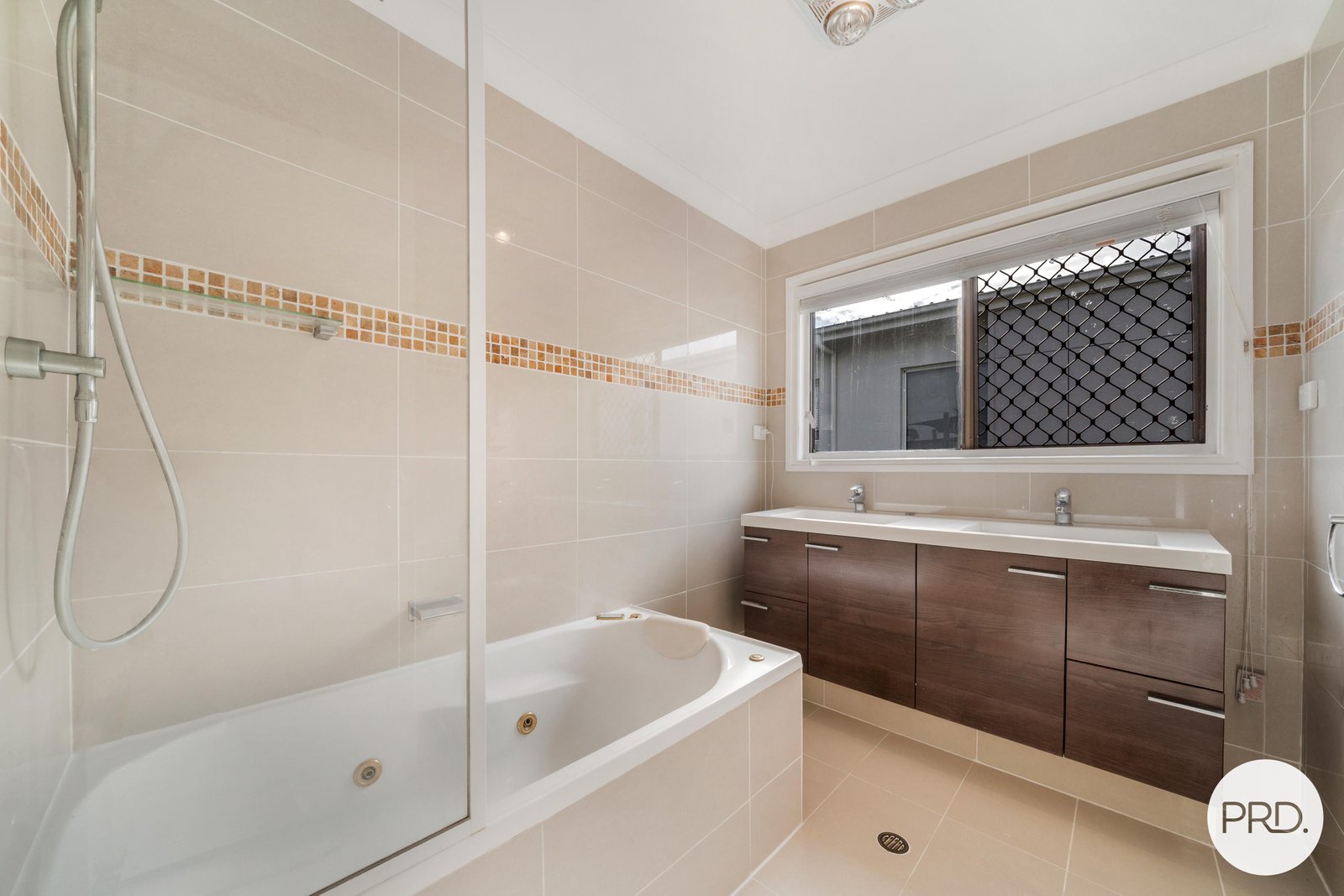 3 White Street VICTORIA POINT 9