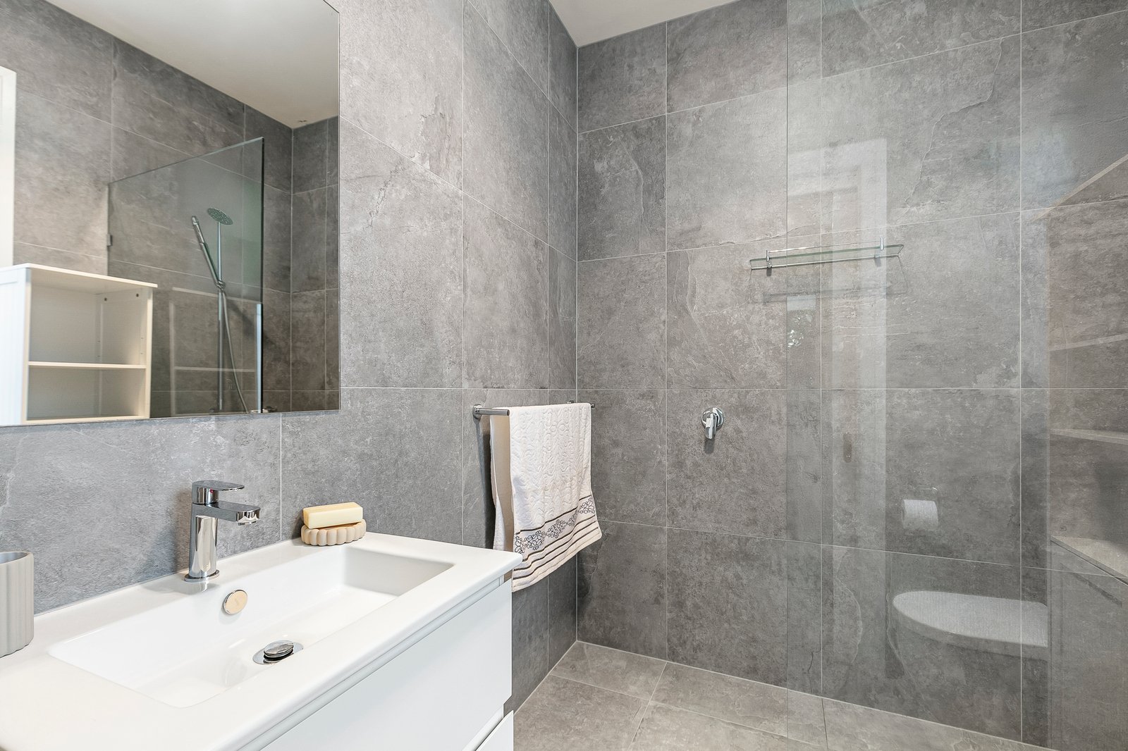 3 Whitehorse Road, Balwyn, 3103