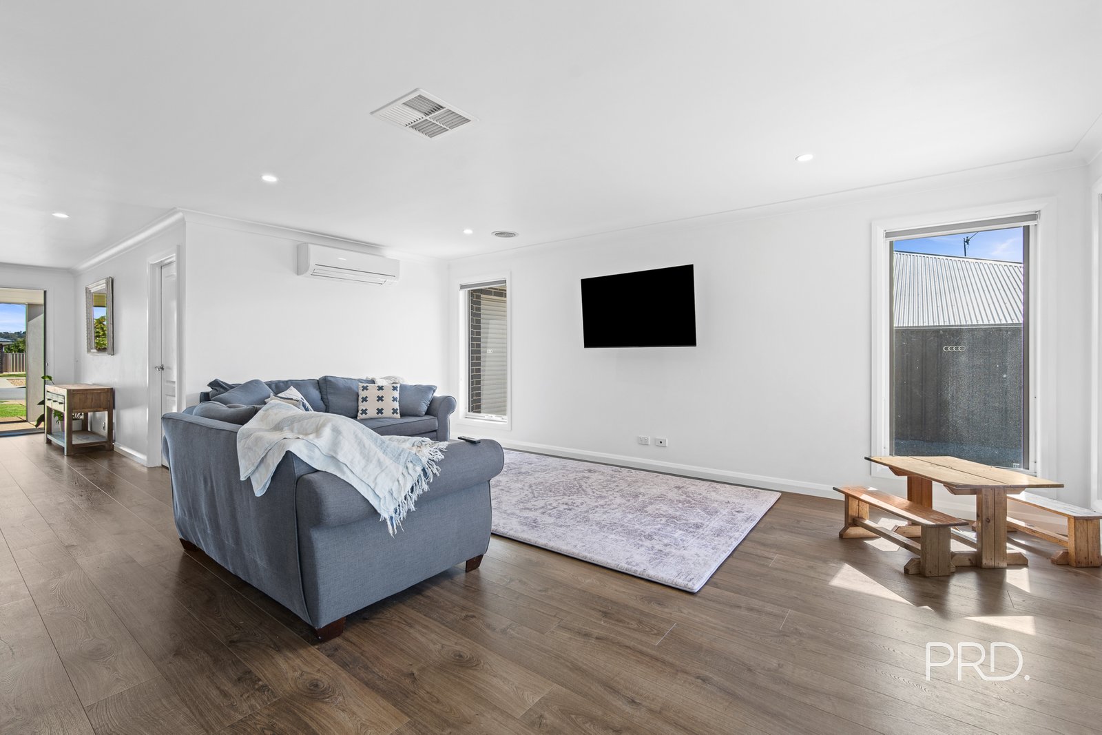 3 Whitten Avenue BOOROOMA 7