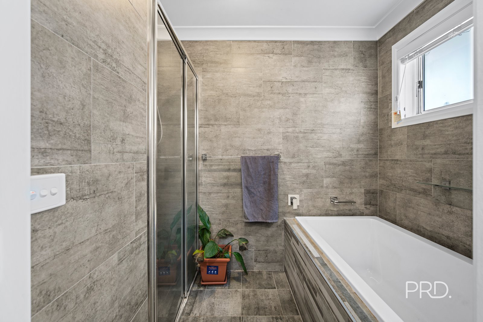 3 Whitten Avenue BOOROOMA 20