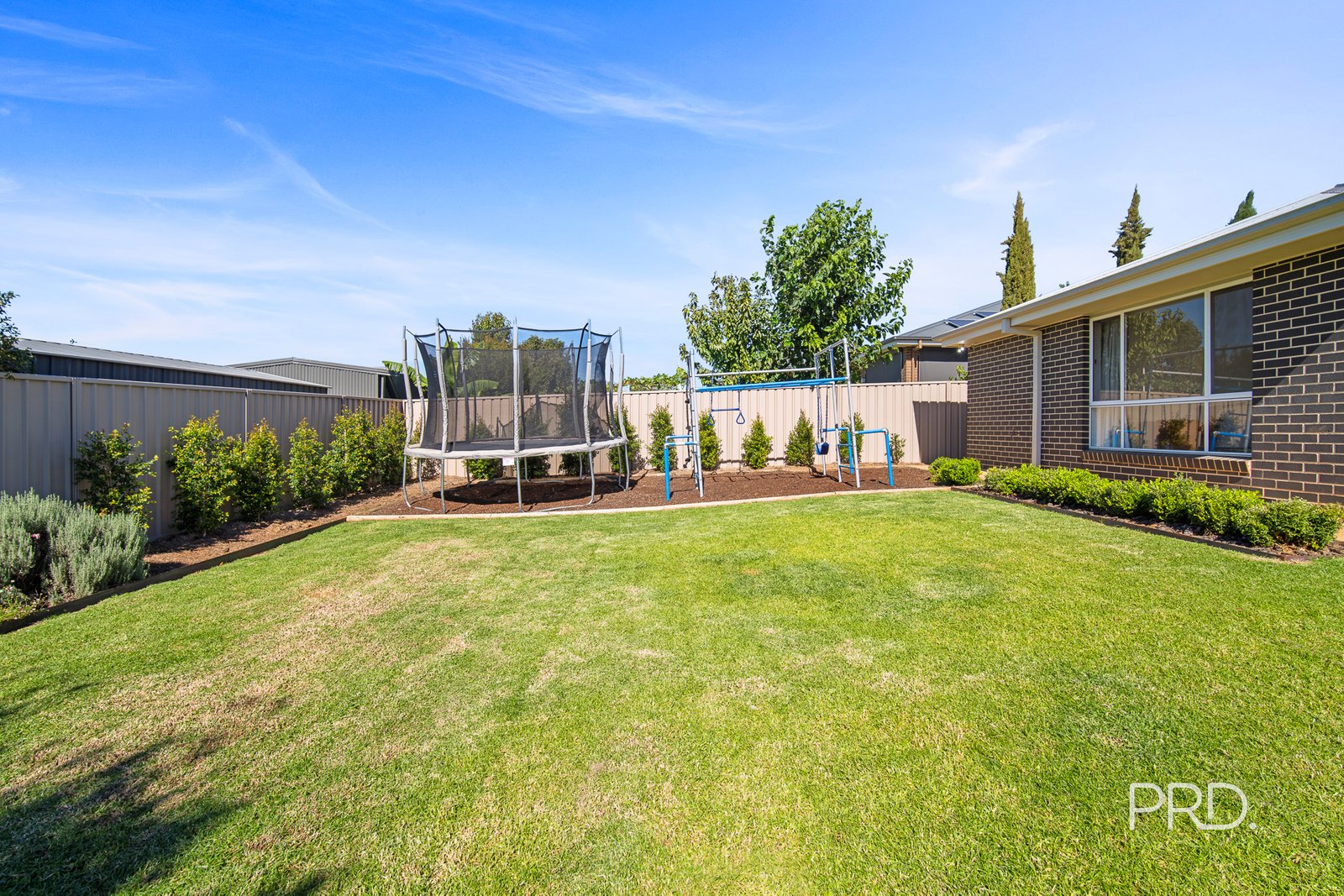 3 Whitten Avenue BOOROOMA 25