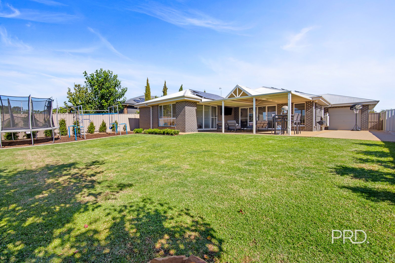 3 Whitten Avenue BOOROOMA 26