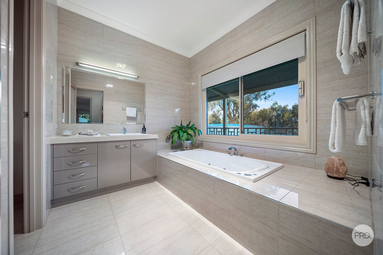 3 Whyte Lane SHELBOURNE 11