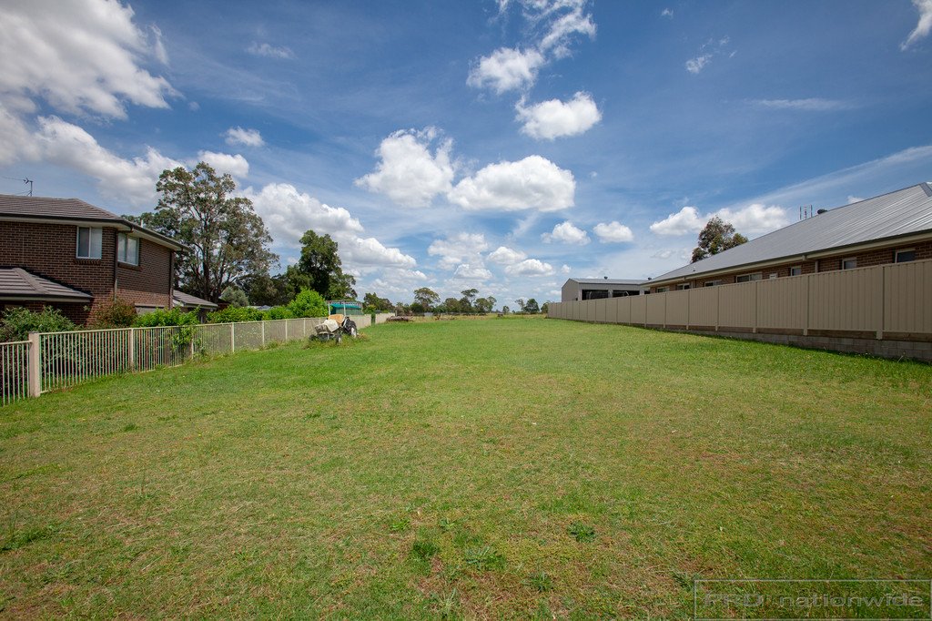 3 Windermere Road LOCHINVAR 2