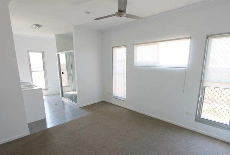 3 WINDJANA Court KIRKWOOD 5