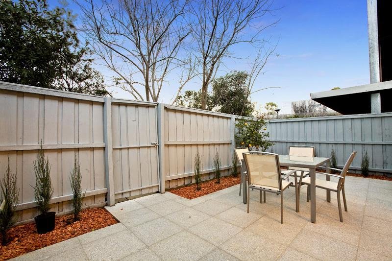 Gallery: 3 Wise Close