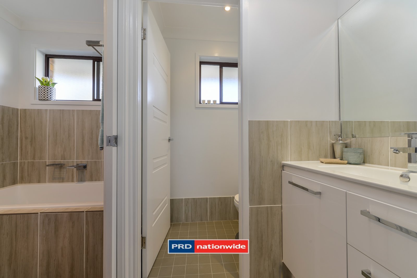 3 Woodbry Crescent TAMWORTH 2