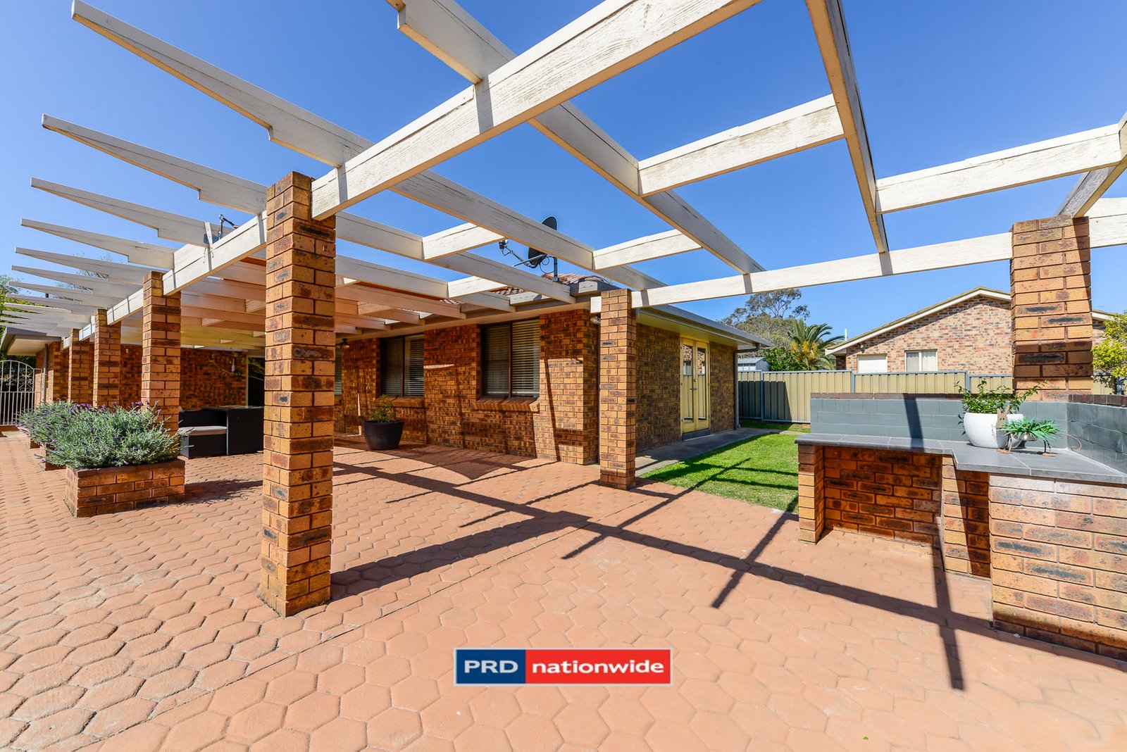3 Woodbry Crescent TAMWORTH 9