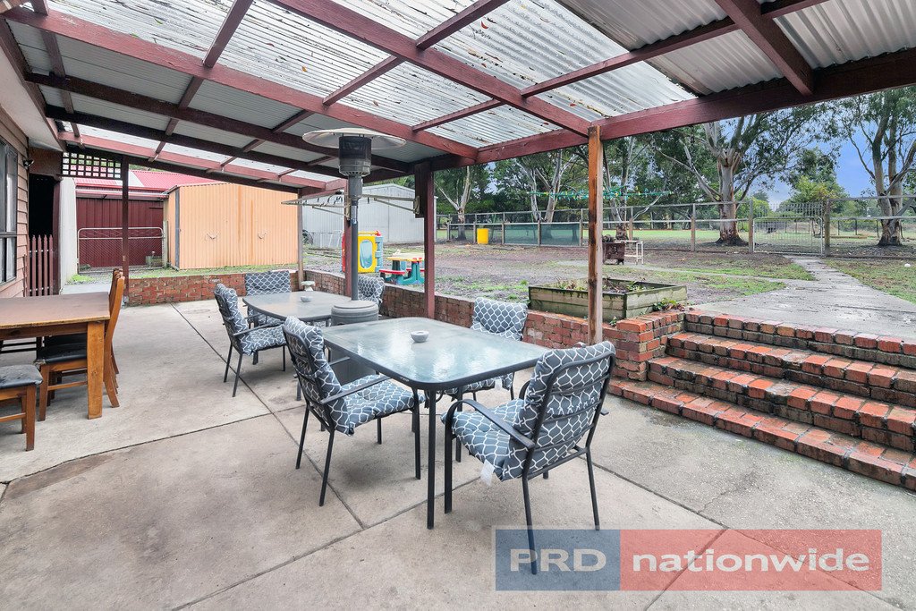 3 Woodlands Road ENFIELD 16