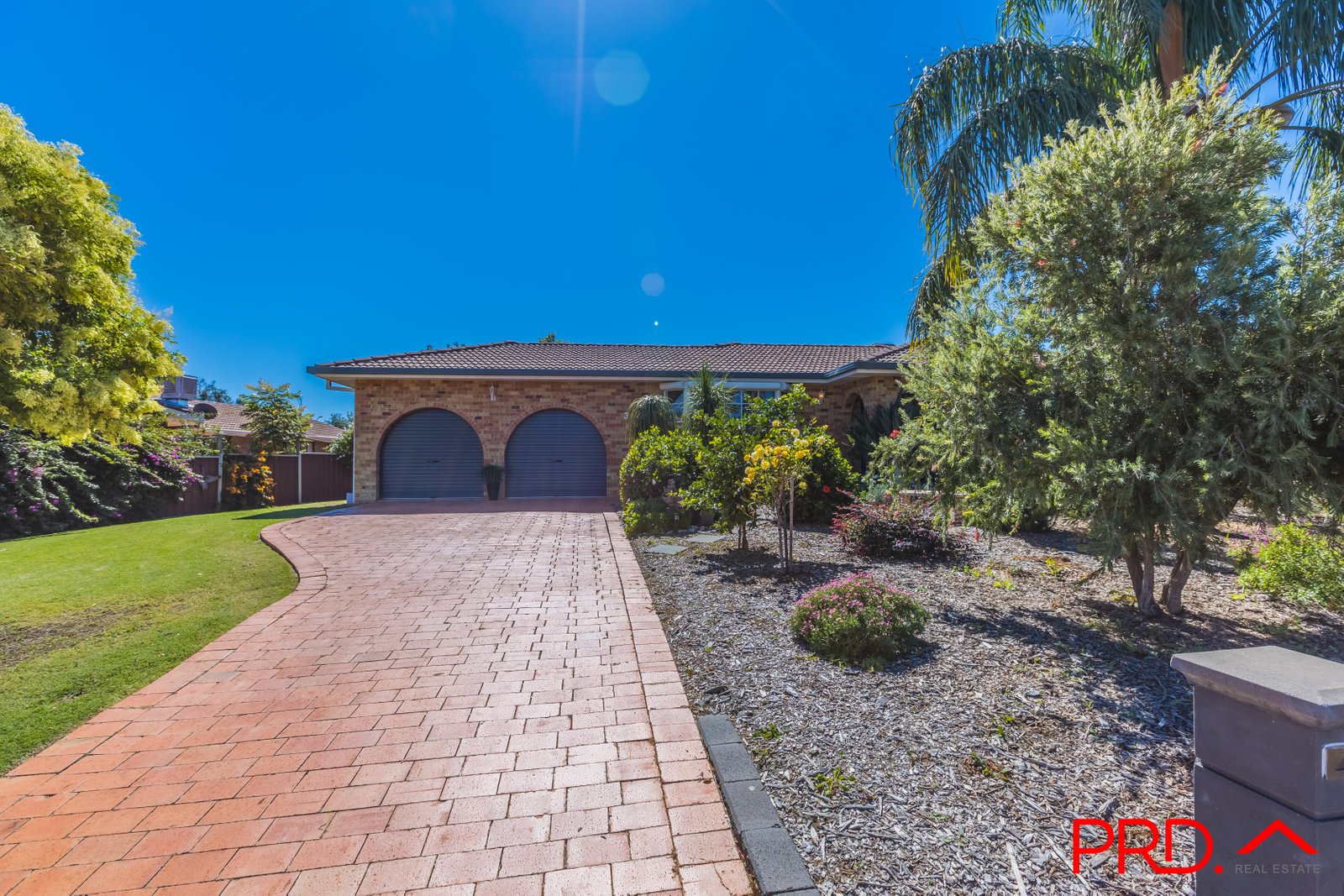 3 Yaraan Place TAMWORTH 19
