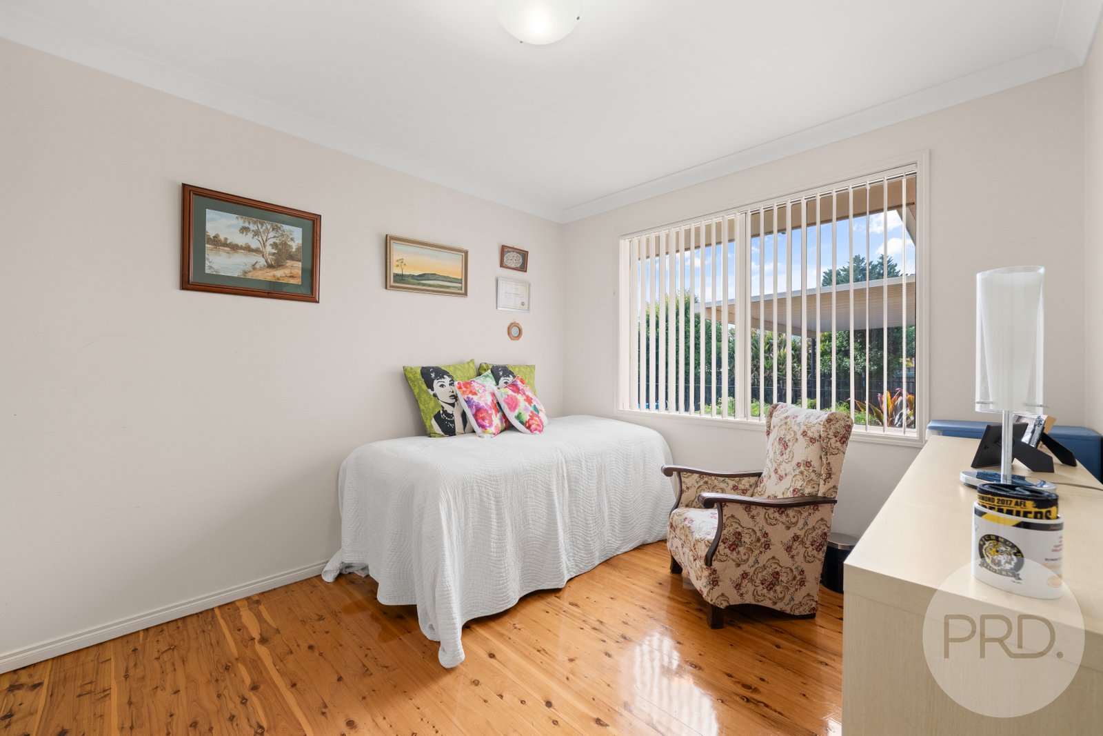 3 Yarrawah Crescent BOURKELANDS 11