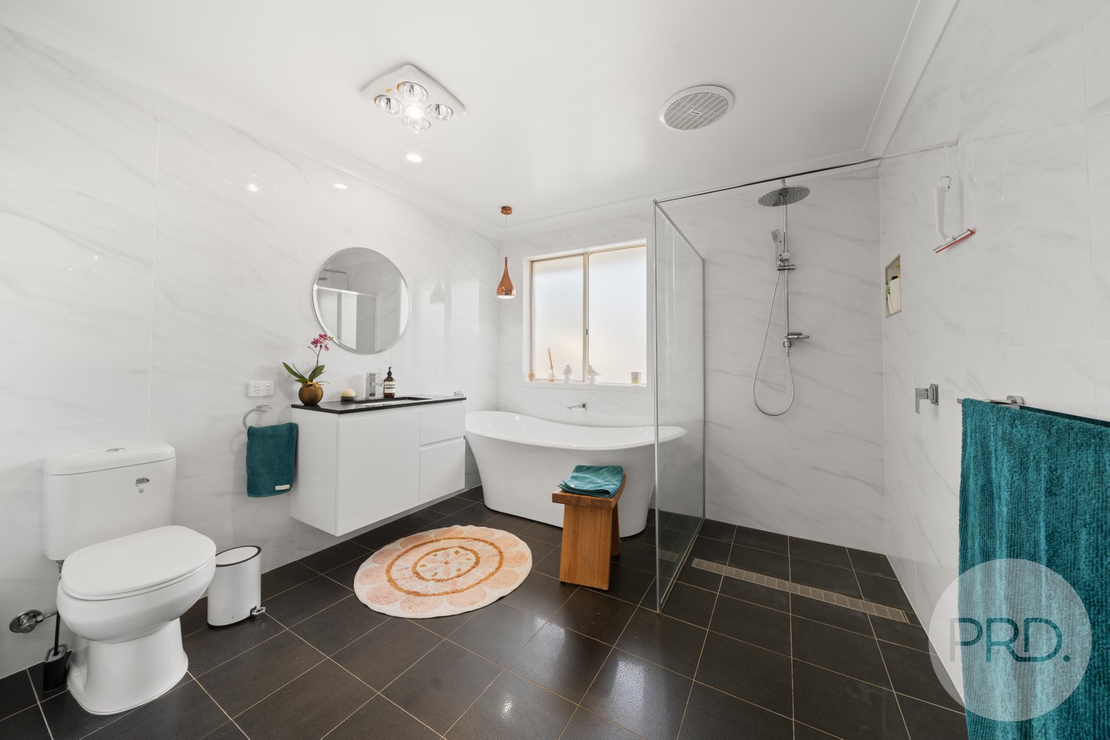 3 Yarrawah Crescent BOURKELANDS 13