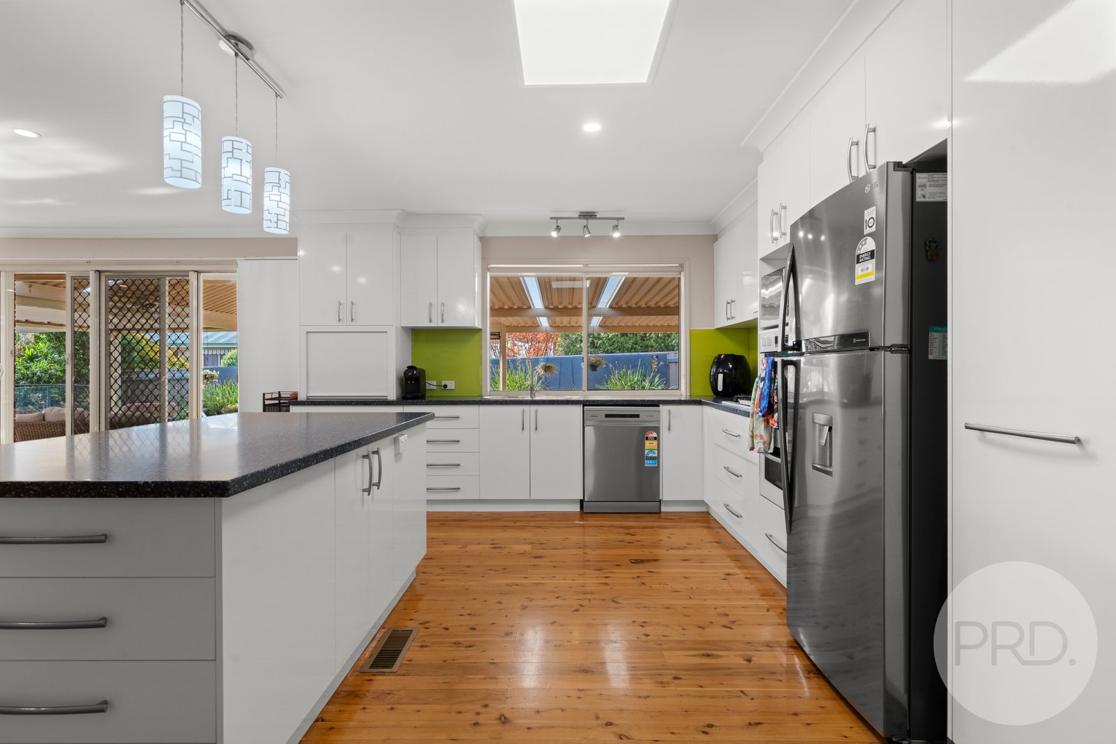 3 Yarrawah Crescent BOURKELANDS 17