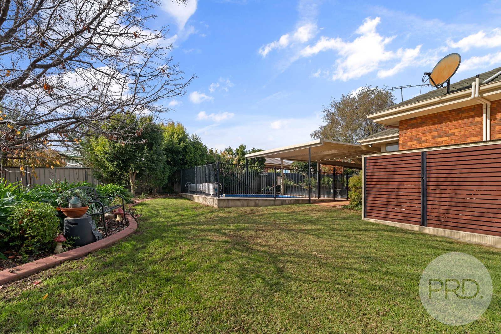 3 Yarrawah Crescent BOURKELANDS 21