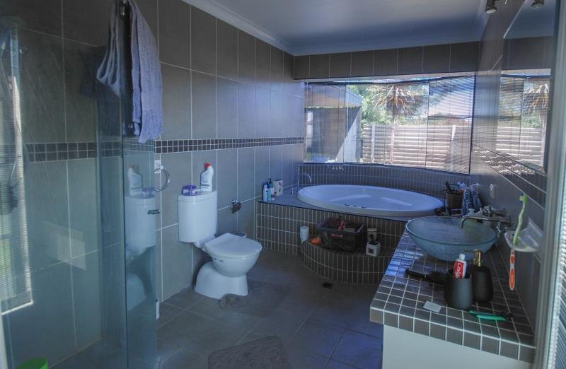 3 Yoogali Street GLENFIELD PARK 3