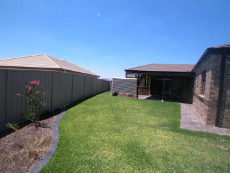 3 Yoogali Street GLENFIELD PARK 6